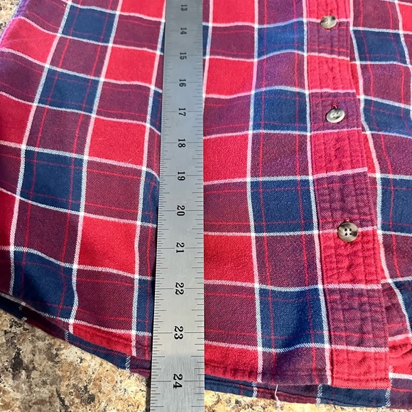 Cabela’s Women’s Size Medium Red Blue Flannel Cotton Button Up EUC - Picture 10 of 16